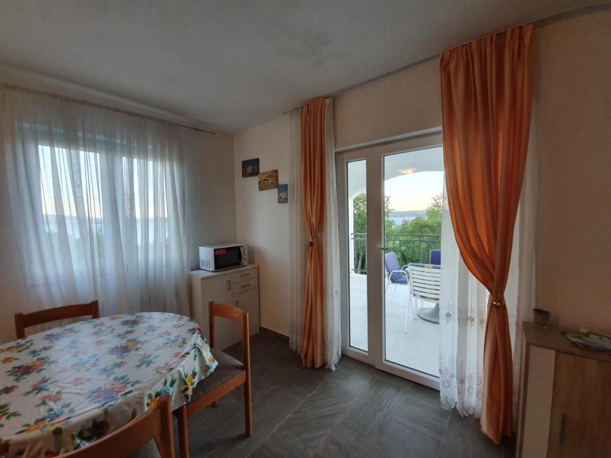 Apartmani Lucija 마슬레니차 외부 사진