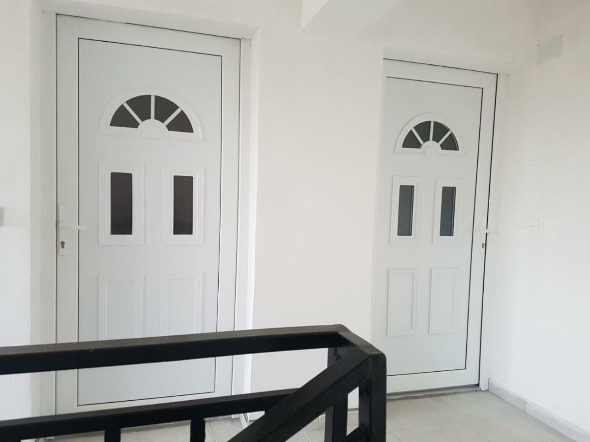 Apartmani Lucija 마슬레니차 외부 사진